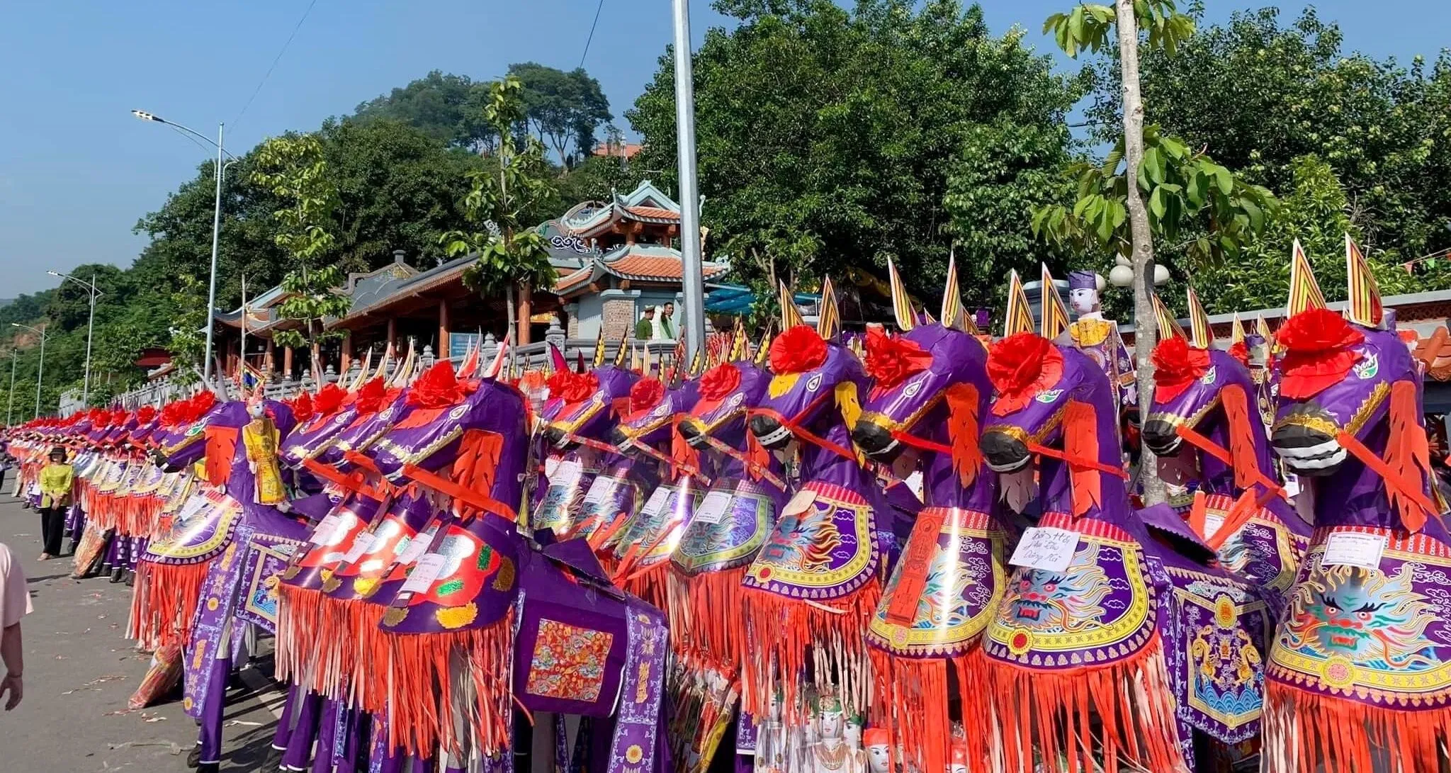 Những lưu ý khi đọc bài khấn ông Hoàng Bảy
